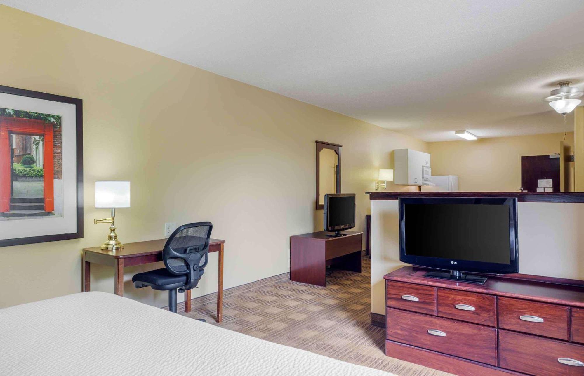 Extended America - Angeles - Ontario Airport 2*